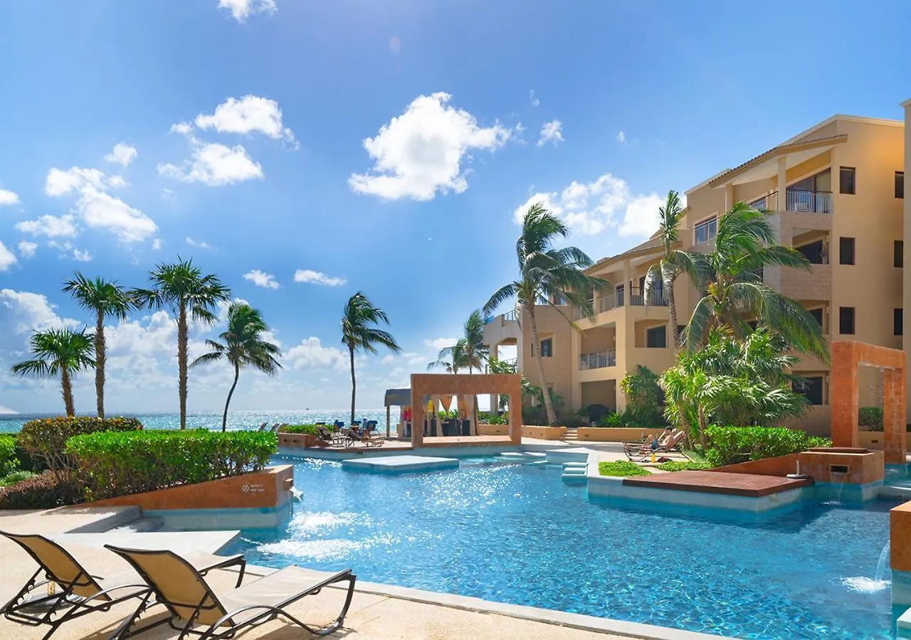 Penthouse Surf 408 - Beachfront Stunning Oceanview - At El Faro Condos Playa del Carmen Apartment